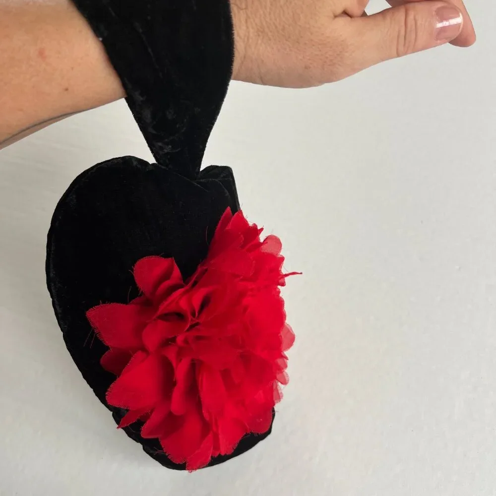 Cupcake Small Bag Wrist Clutch Wallet Velvet Flower click-clack Closure
